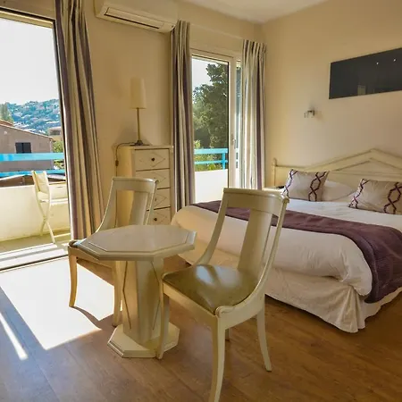 Mediterranee Hotel 3*