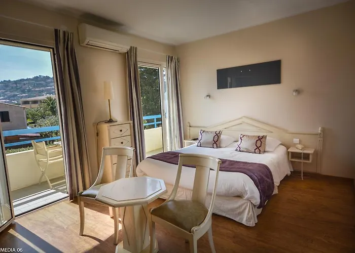 Méditerranée Hotel 3*