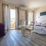 Mediterranee Hotell 3*